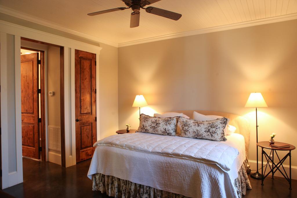 Hoffman Haus Bed & Breakfast Fredericksburg Luaran gambar